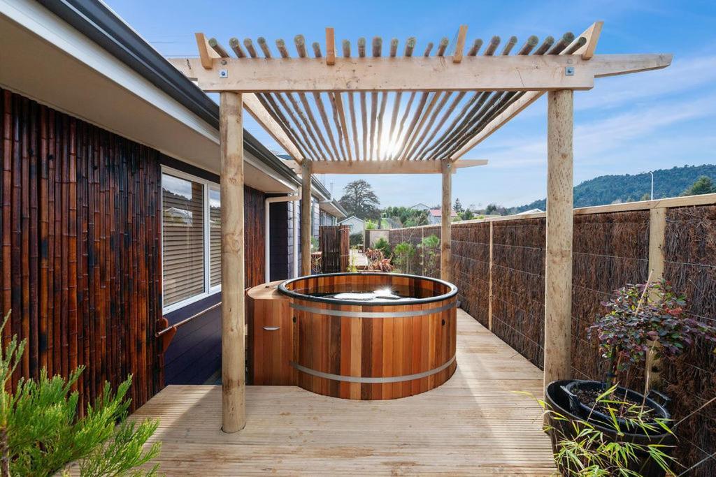 The Purple House - Ohakune Home With Spa Pool Extérieur photo