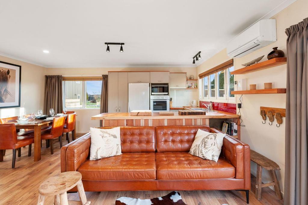 The Purple House - Ohakune Home With Spa Pool Extérieur photo