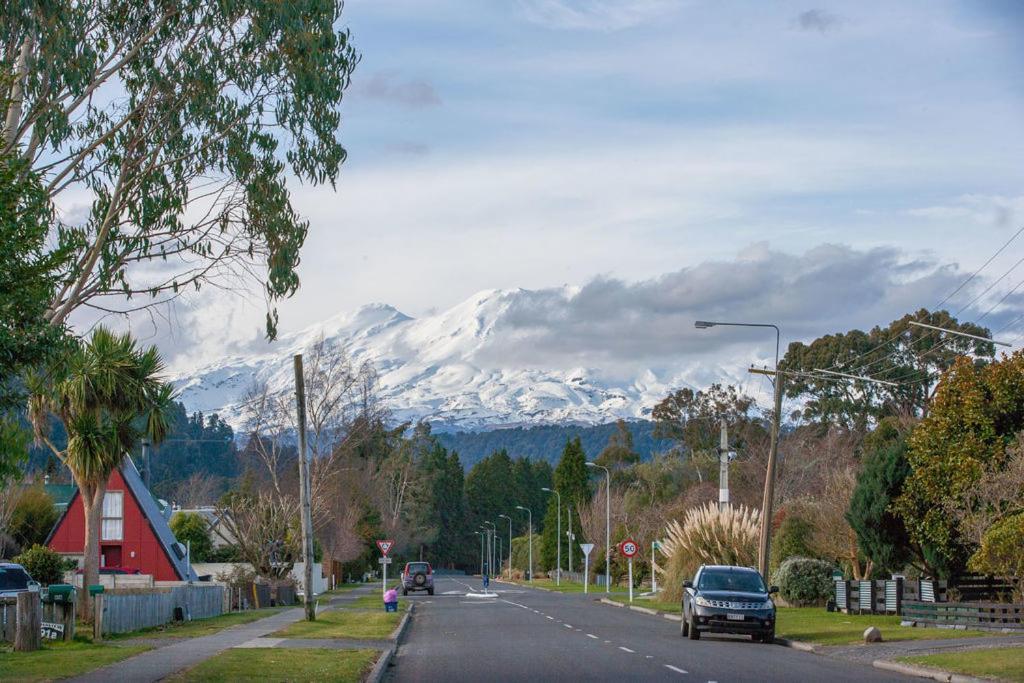The Purple House - Ohakune Home With Spa Pool Extérieur photo